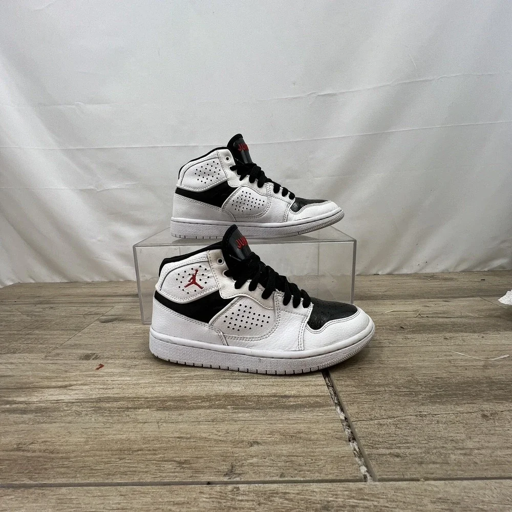 Nike Jordan Access White/Gym Red-Black - Size 4Y